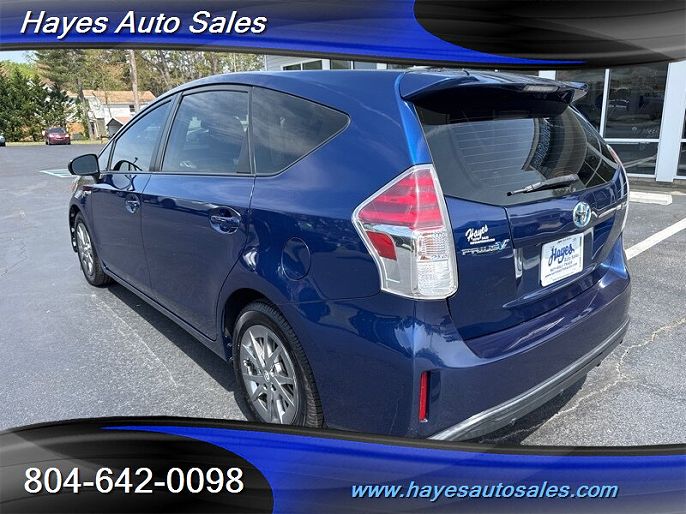 2017 Toyota Prius v