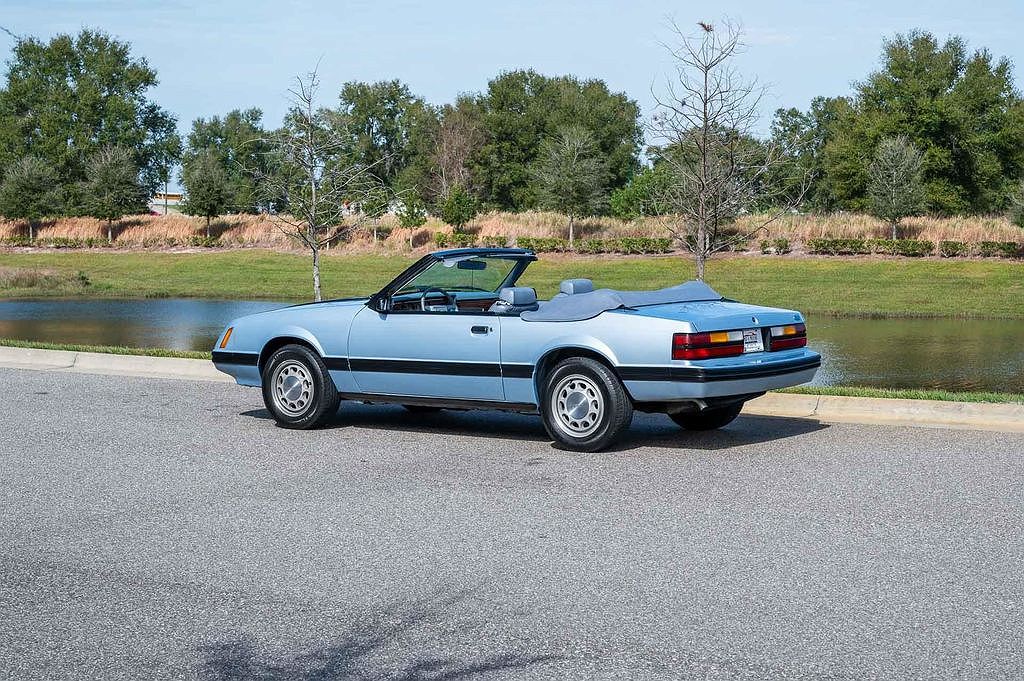 1983 Ford Mustang GLX image 2