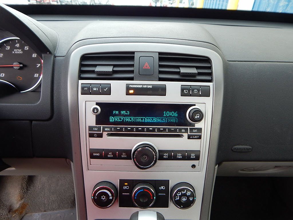 2009 Chevrolet Equinox LS image 7