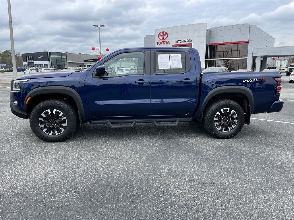 2022 Nissan Frontier PRO-4X image 2