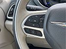 2017 Chrysler Pacifica Platinum image 22