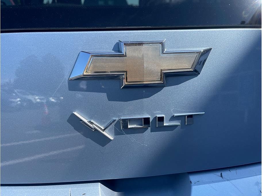 2014 Chevrolet Volt Base image 16