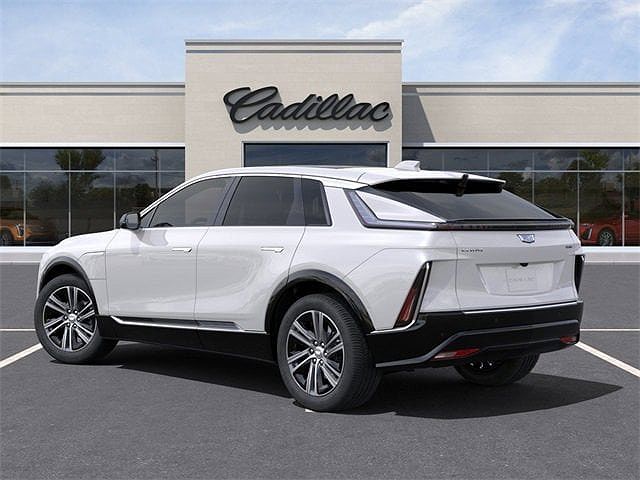 2024 Cadillac Lyriq Luxury 1 image 2