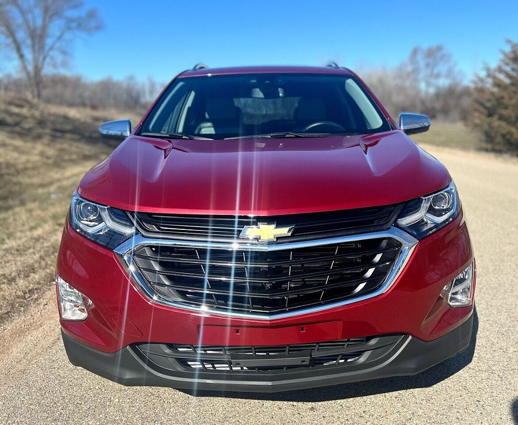 2018 Chevrolet Equinox Premier image 1