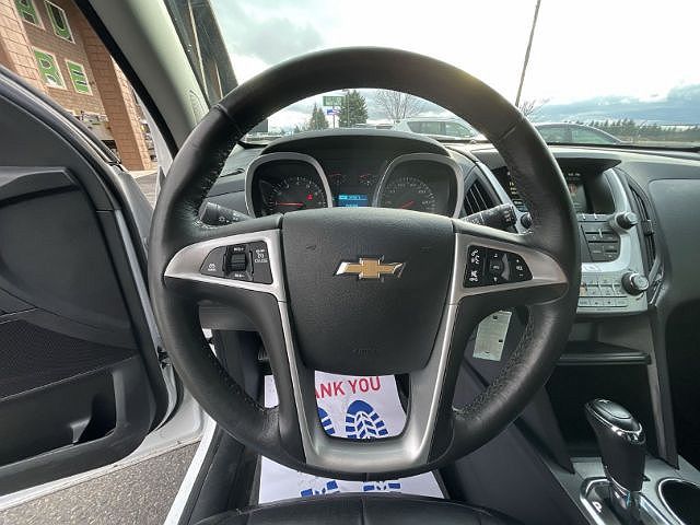 2017 Chevrolet Equinox LT image 11