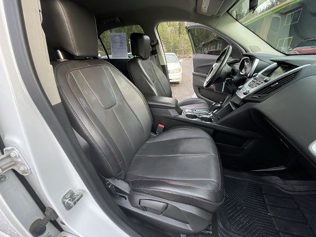2017 Chevrolet Equinox LT image 18