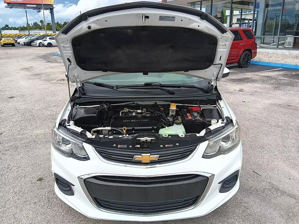 2017 Chevrolet Sonic LS image 9
