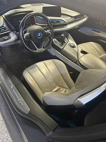 2015 BMW i8 null image 5