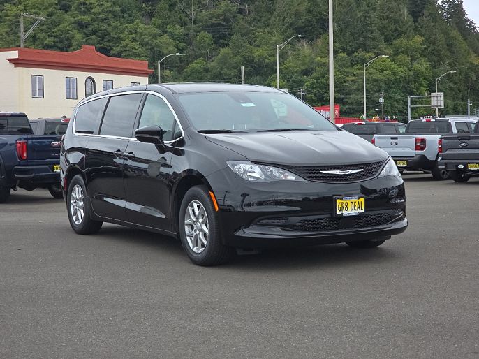 2025 Chrysler Voyager
