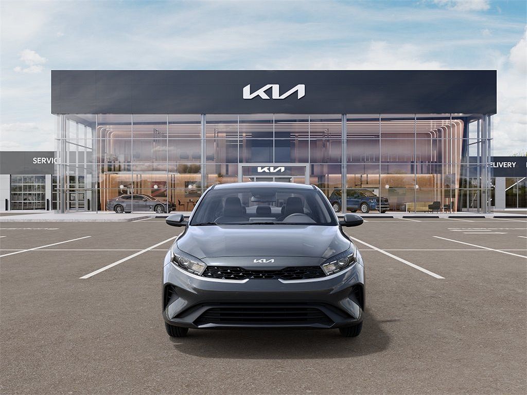 2023 Kia Forte LX image 1