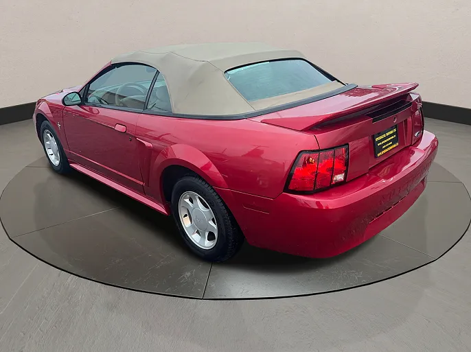 2000 Ford Mustang