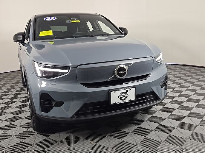 2023 Volvo C40