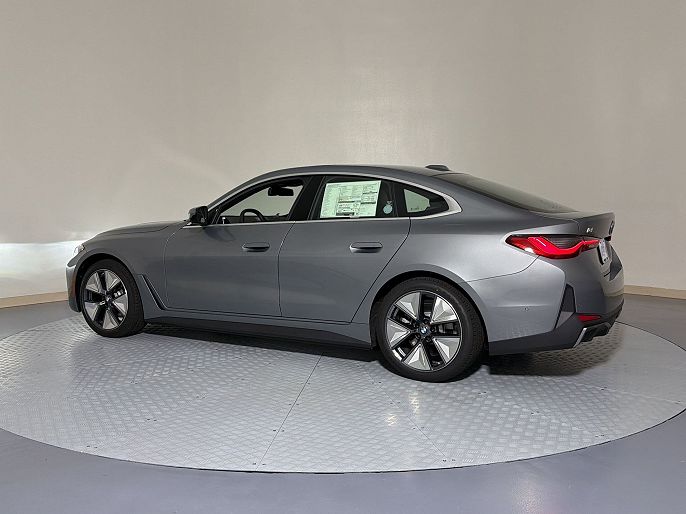 2026 BMW i4