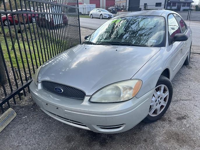 2006 Ford Taurus
