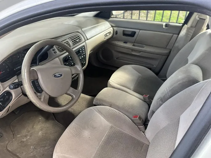 2006 Ford Taurus