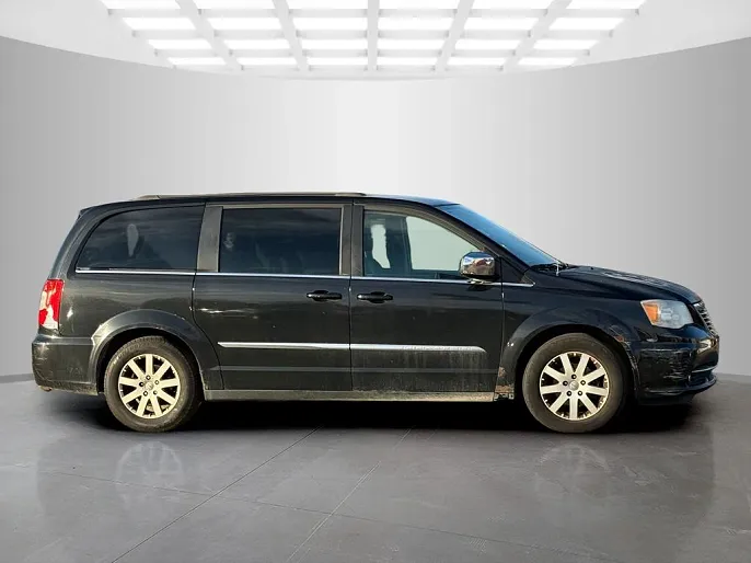 2011 Chrysler Town & Country