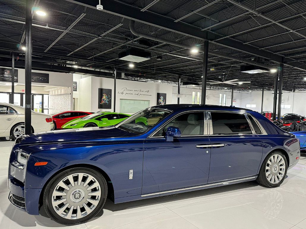 2018 Rolls-Royce Phantom EWB image 1