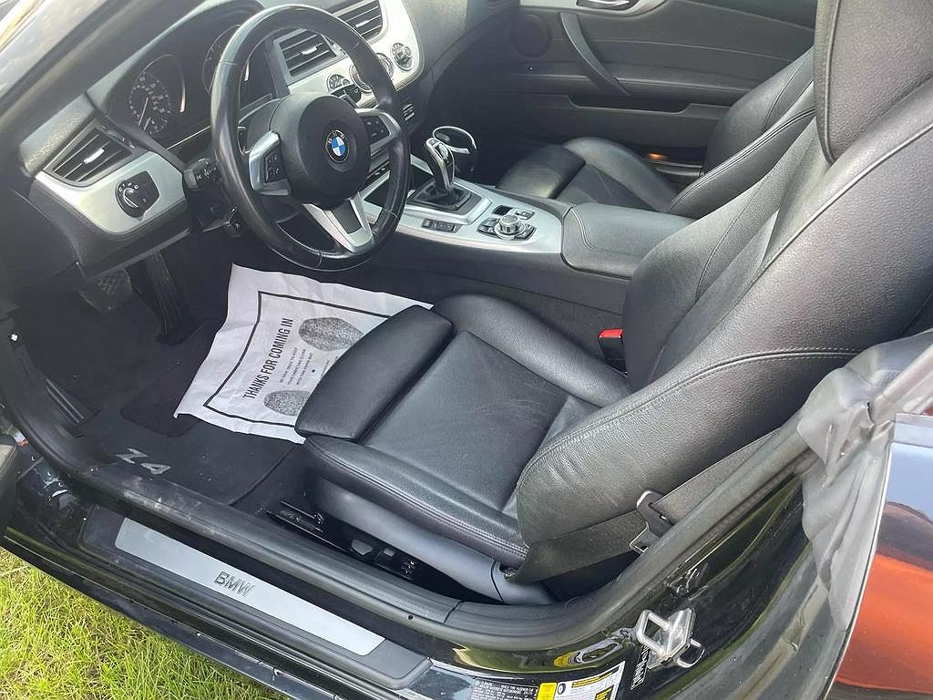 2012 BMW Z4 sDrive35i image 5