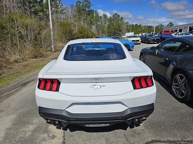 2024 Ford Mustang null image 3