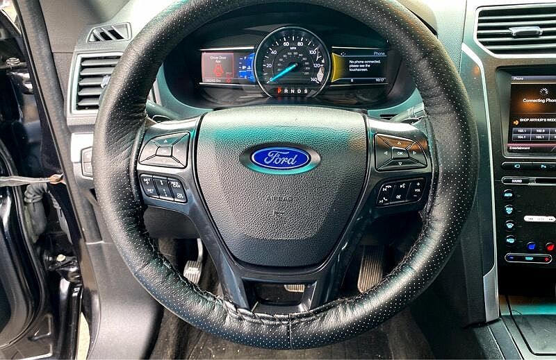 2016 Ford Explorer Sport image 9