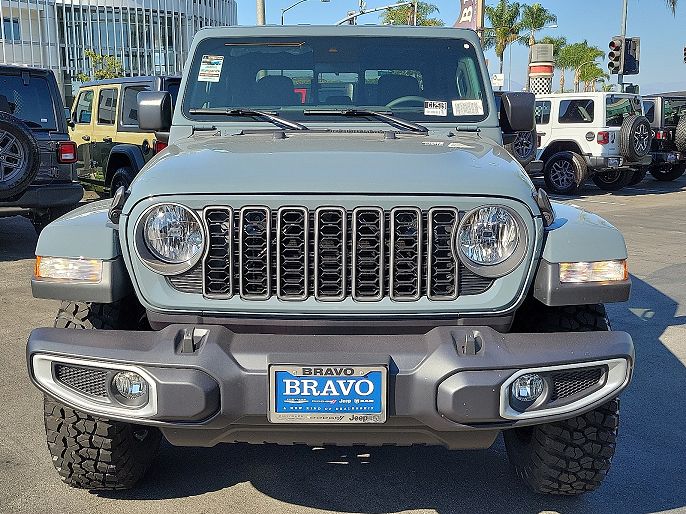 2025 Jeep Gladiator