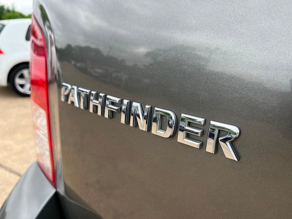 2008 Nissan Pathfinder SE image 45