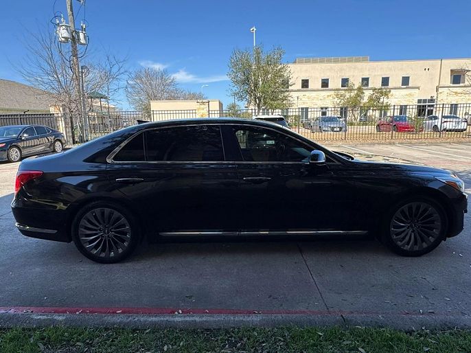 2018 Genesis G90