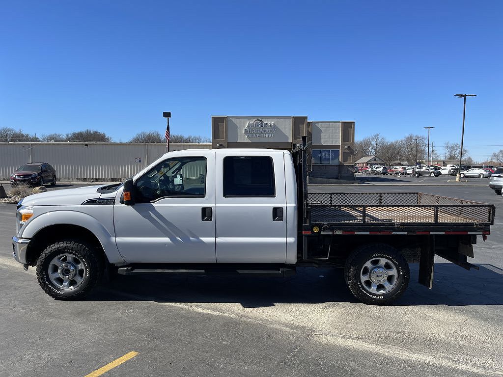 2016 Ford F-350 null image 3