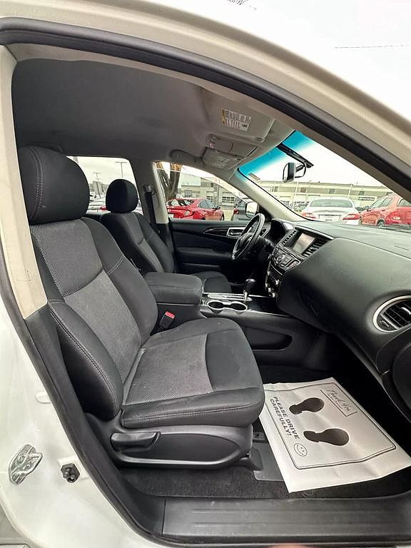 2017 Nissan Pathfinder S image 5
