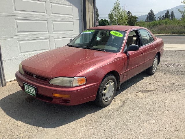 1995 Toyota Camry DX image 0