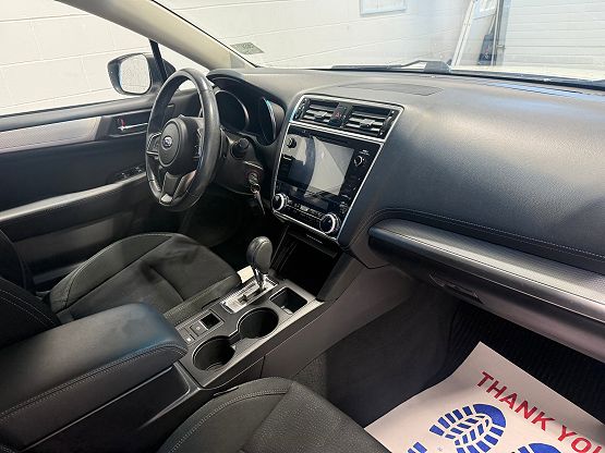 2018 Subaru Legacy Premium photo 2