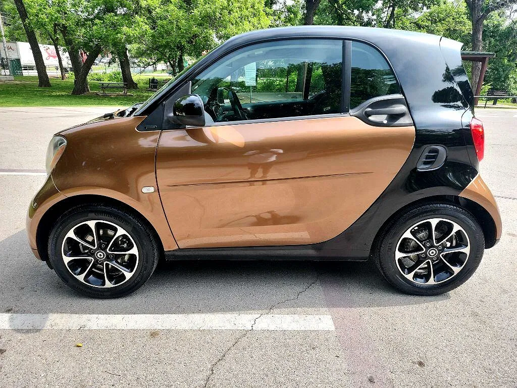 2016 Smart Fortwo Passion image 4