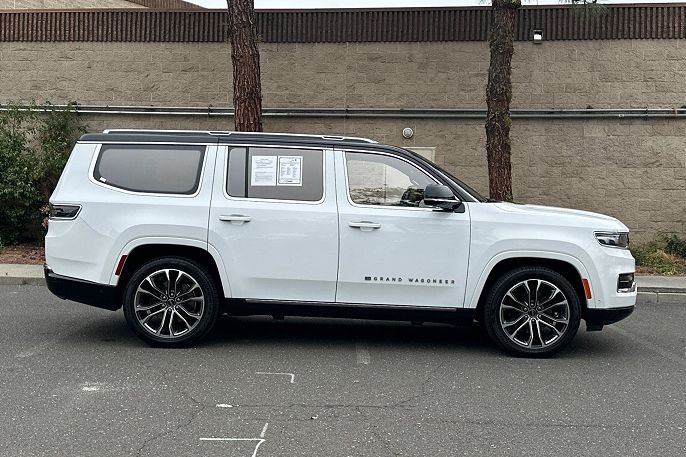 2023 Jeep Grand Wagoneer