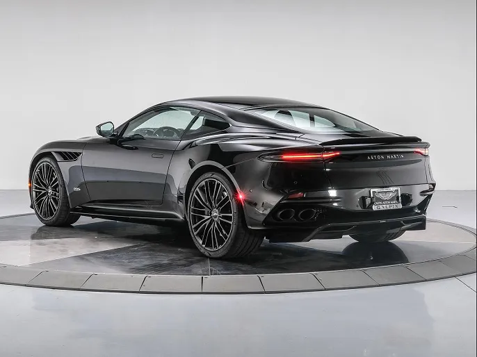 2020 Aston Martin DBS