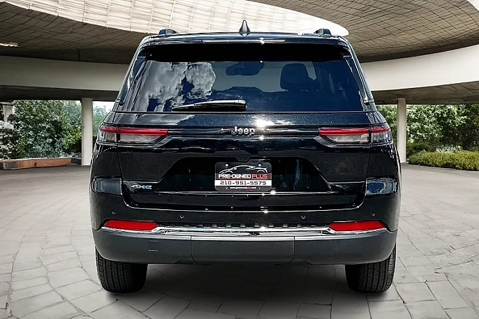 2022 Jeep Grand Cherokee