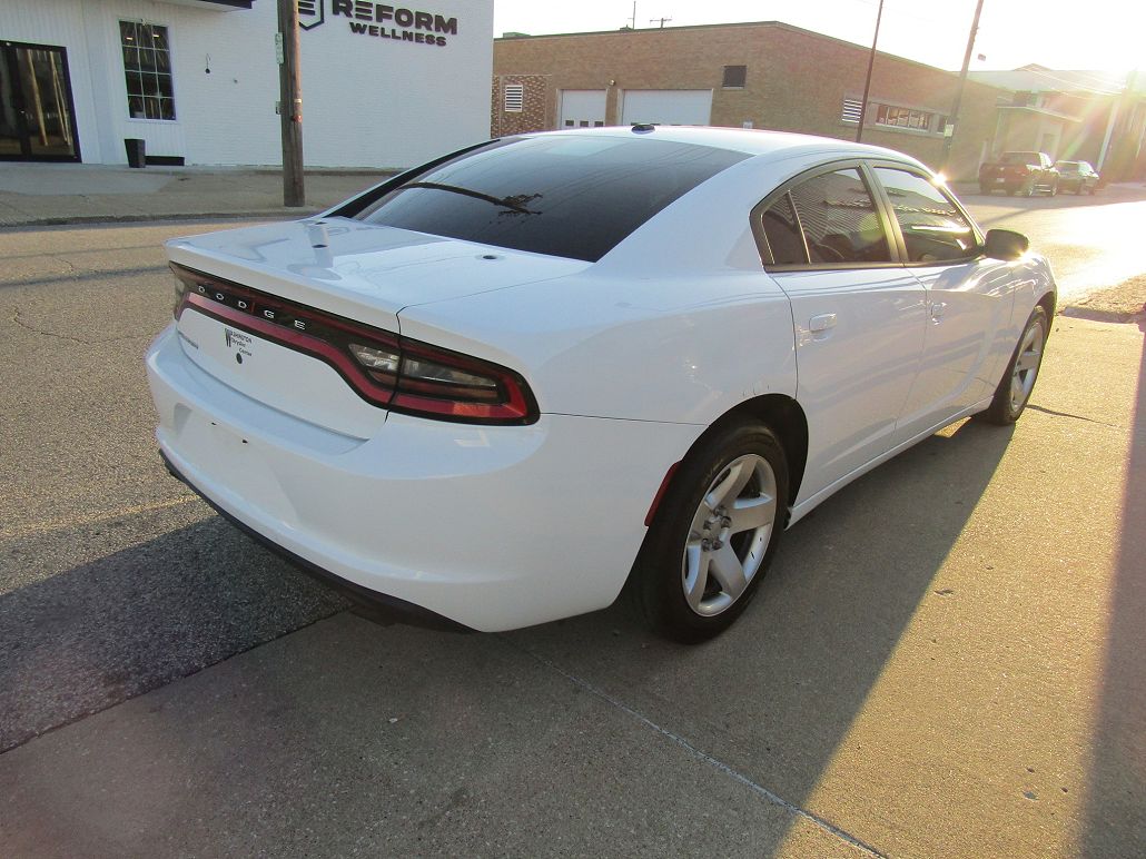 2015 Dodge Charger Police image 2
