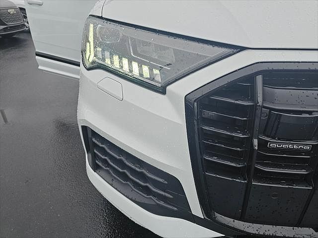 2023 Audi Q7 Premium Plus image 24