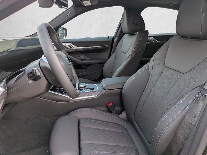 2026 BMW i4