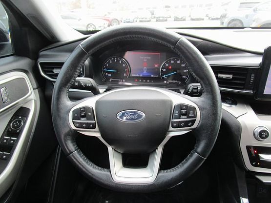 2022 Ford Explorer XLT photo 11