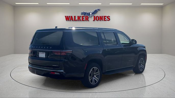 2023 Jeep Wagoneer