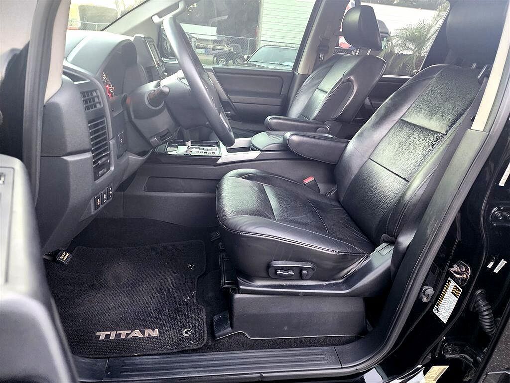 2014 Nissan Titan SL image 20