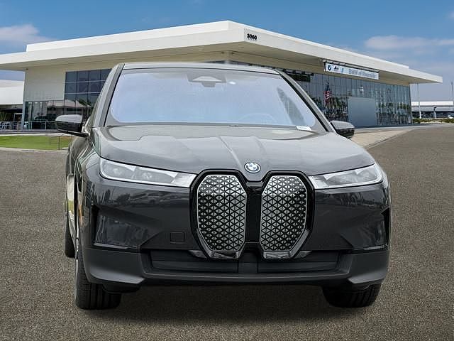 2025 BMW iX