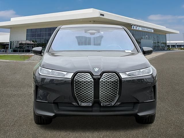 2025 BMW iX