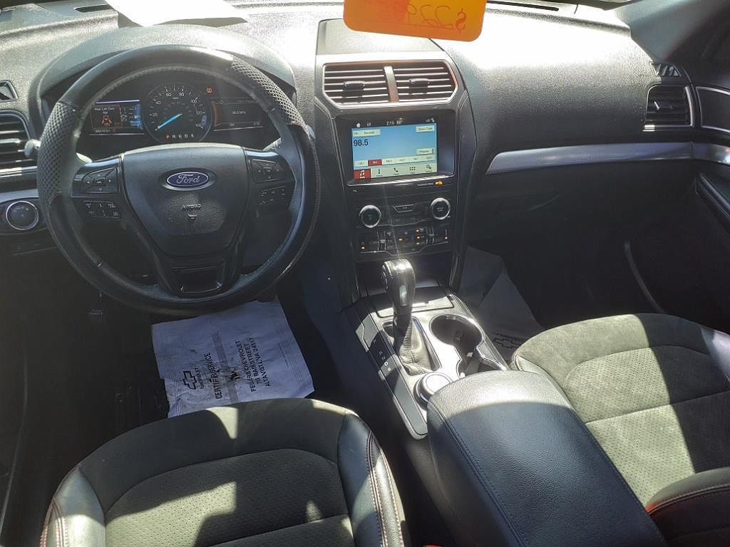 2018 Ford Explorer XLT image 11
