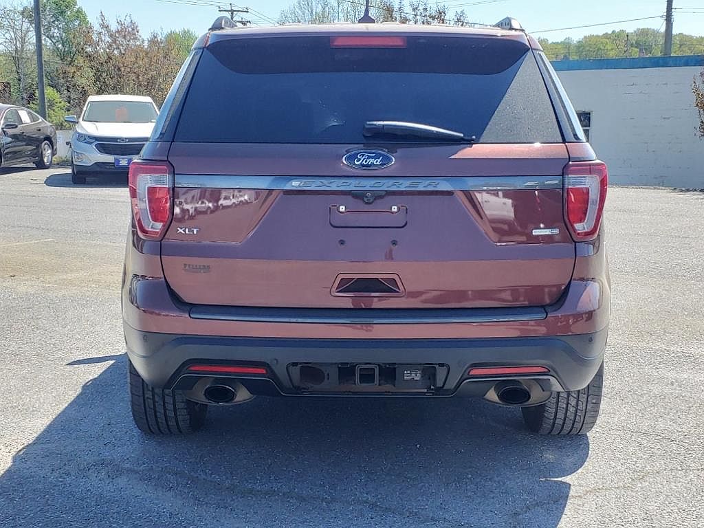 2018 Ford Explorer XLT image 3