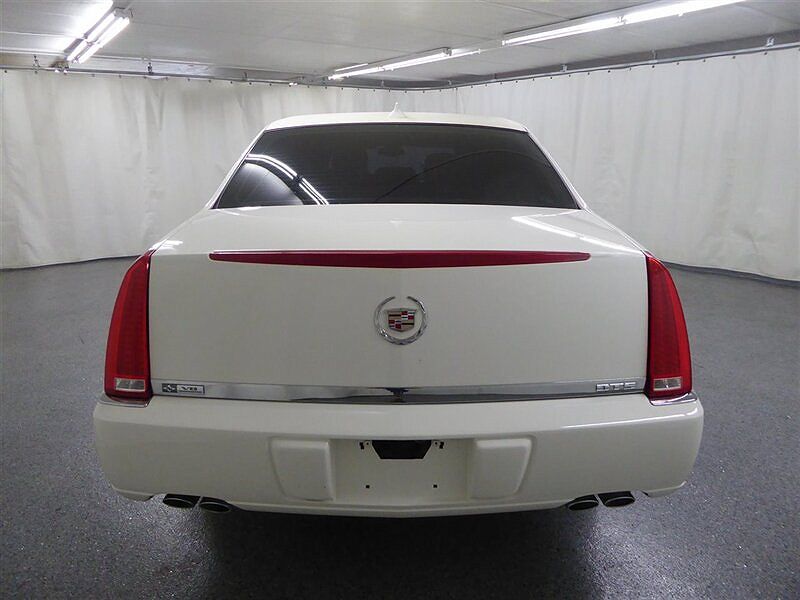 2009 Cadillac DTS Professional image 5