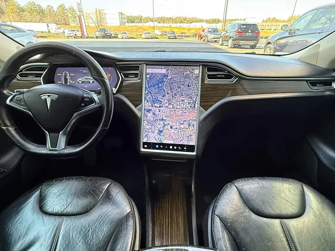 2015 Tesla Model S