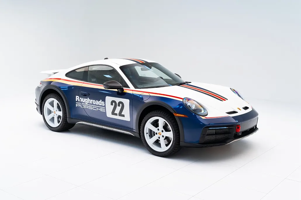 2024 Porsche 911 Dakar image 2
