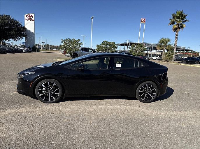 2026 Toyota Prius Plug-in