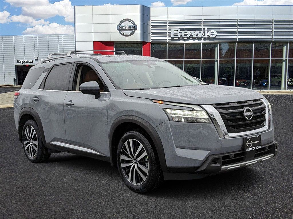 2024 Nissan Pathfinder Platinum image 0